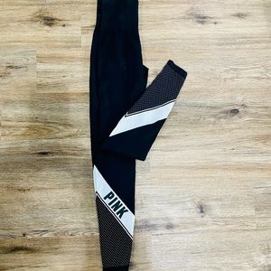 VS Pink leggings